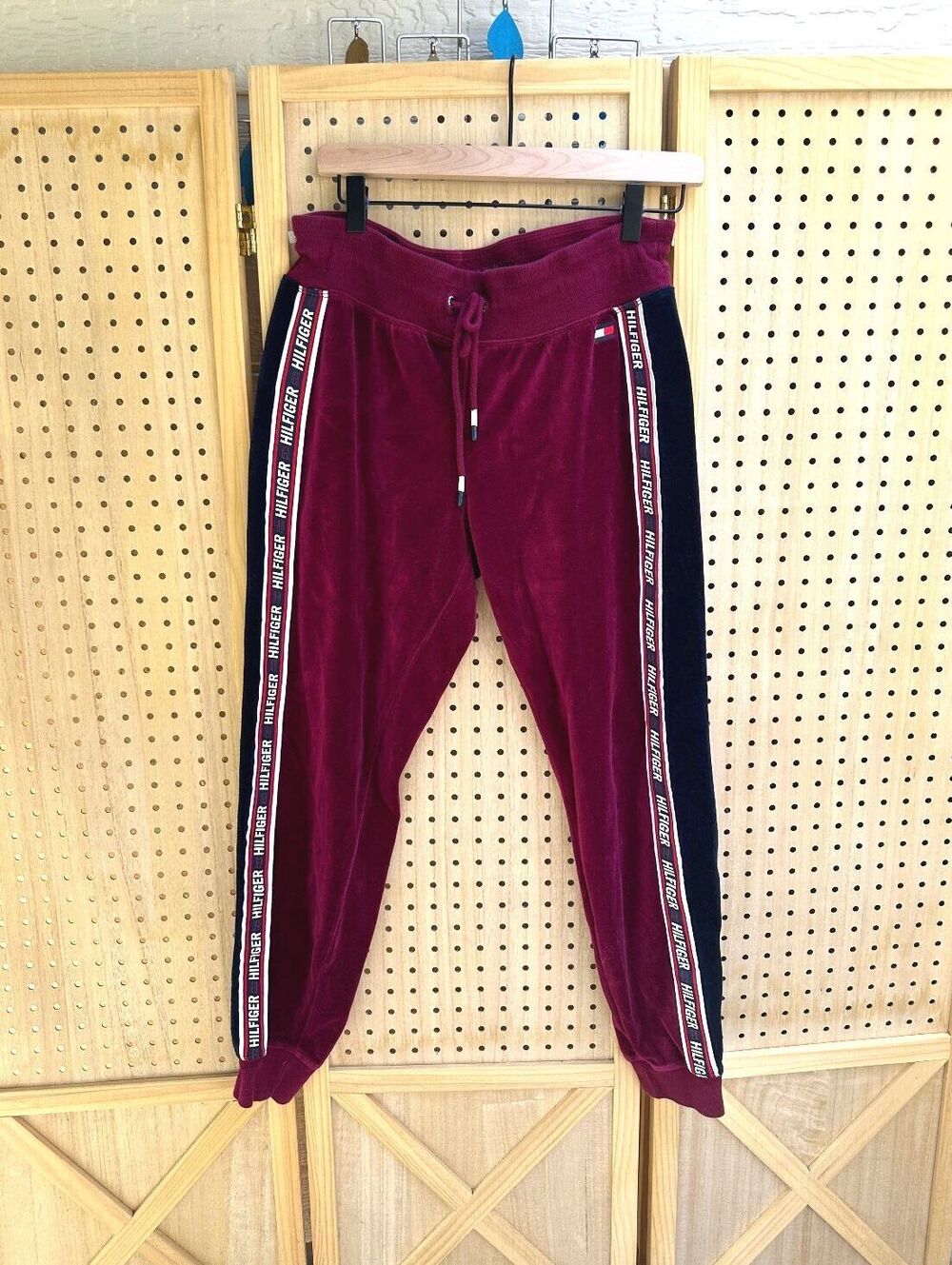 Tommy Hilfiger Sport Velour Jogger Pants Women’s Medium Burgundy Logo Tape Y2K